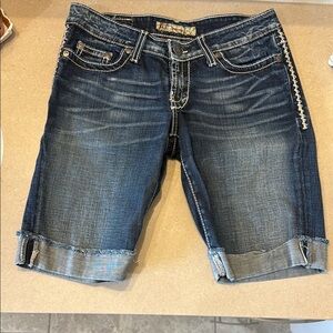 Ladies' BKE Sabrina shorts sz 27